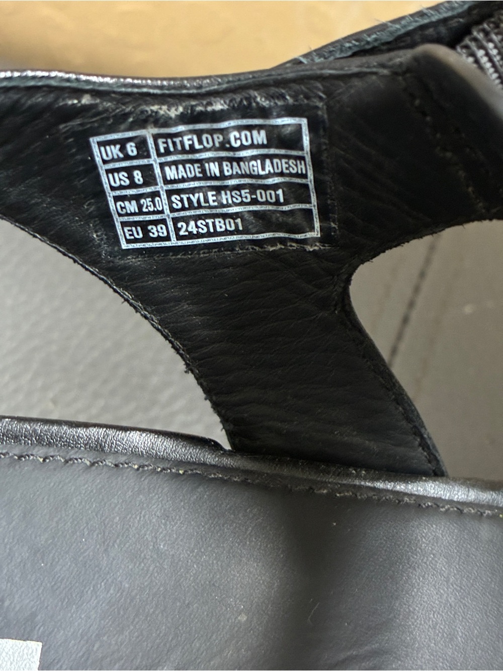 FitFlop Eloise Espadrille wedge sandals in black leather. - Picture 8 of 8